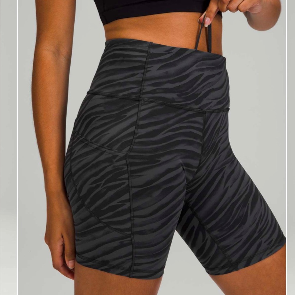 LULULEMON Align Super High Rise Short 8” Le Tigre Camo Size 10 NWoT | Rare - Picture 6 of 8